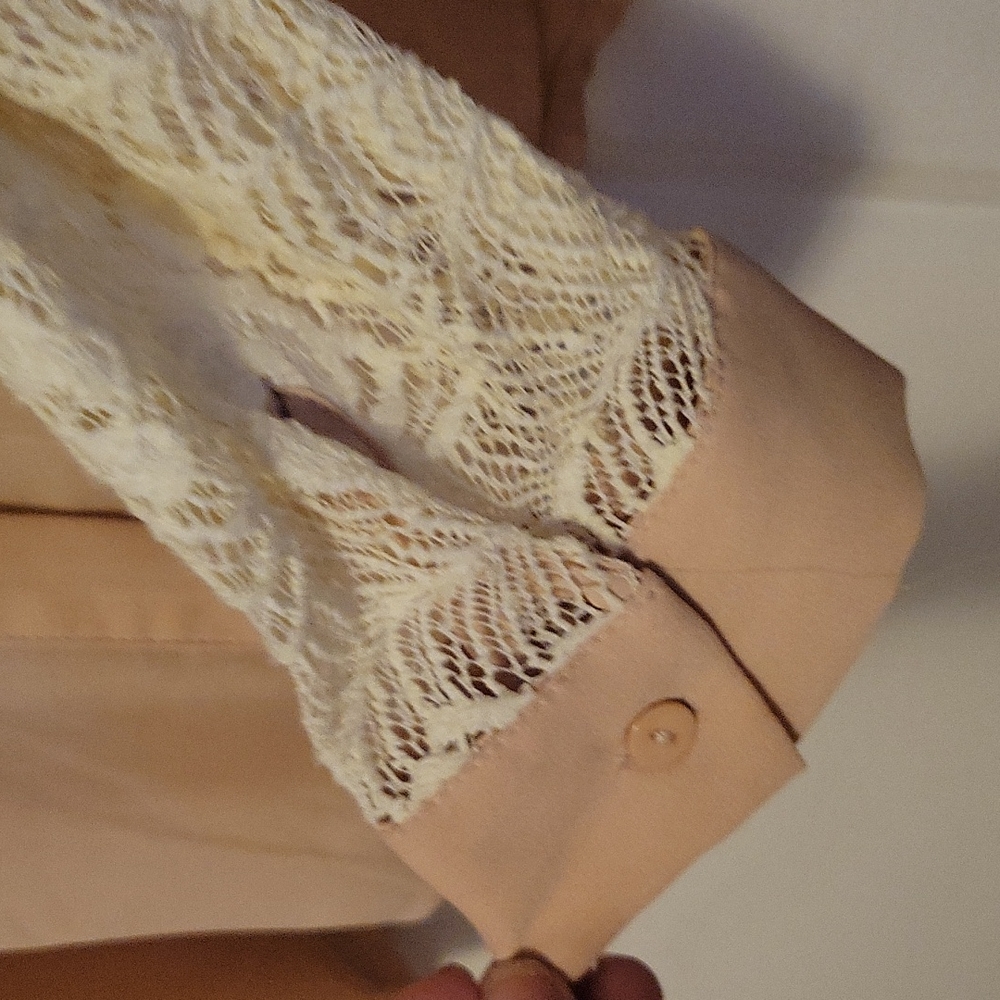 Lace blouse - Picture 4 of 6